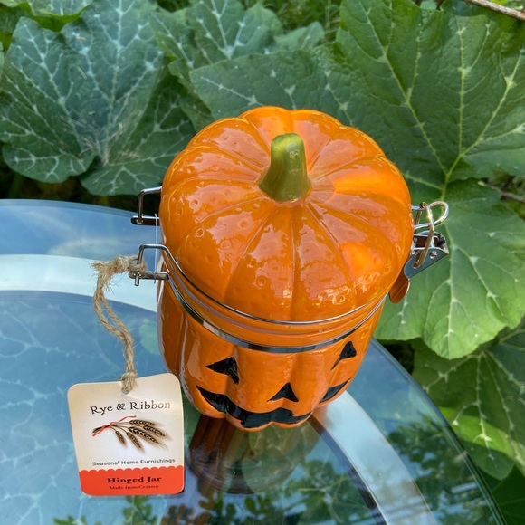 New Hinged pumpkin canister cookie jar - Picture 2 of 5